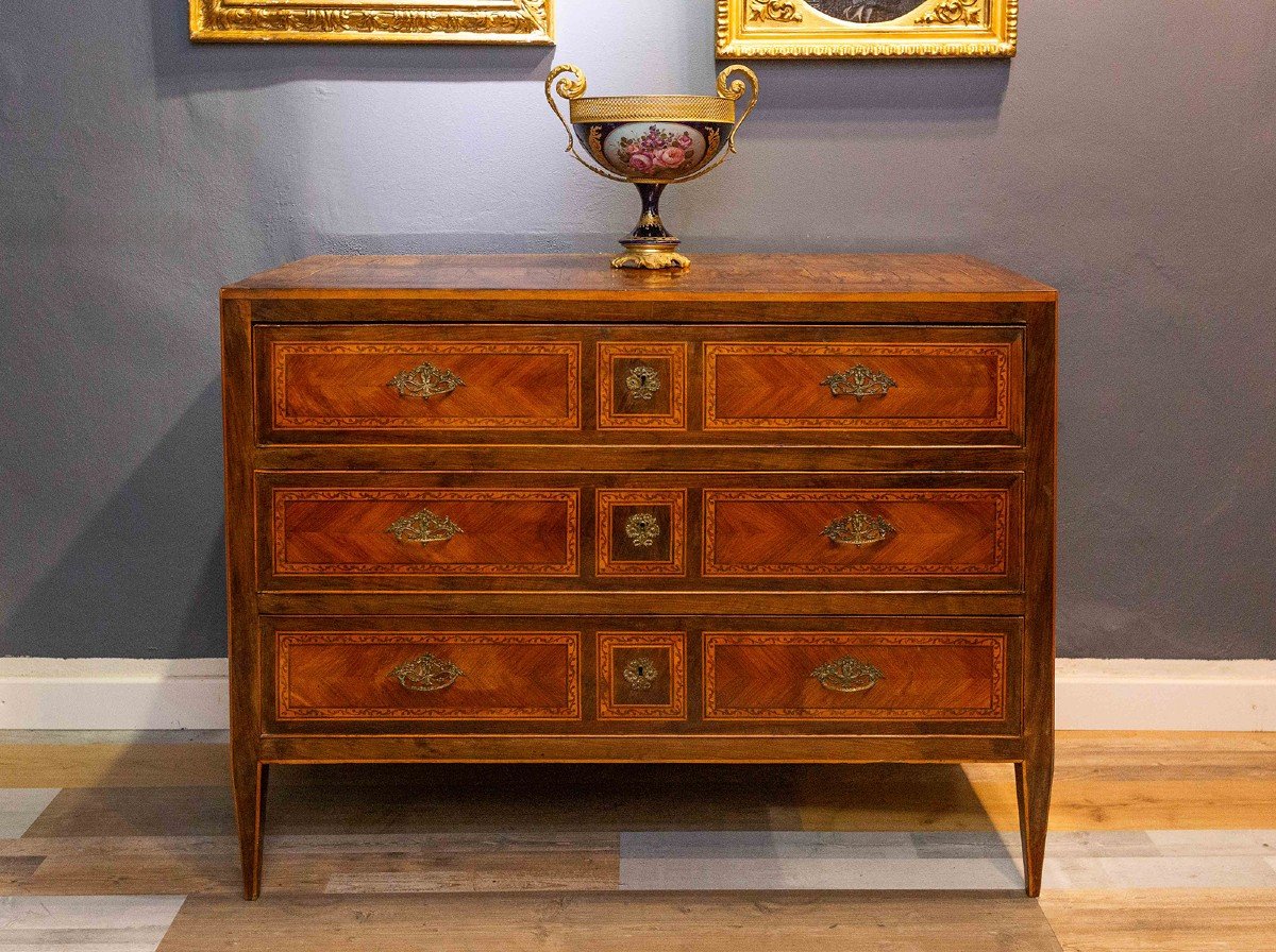 Walnut Chest Of Drawers With Inlays, Original Directorate, Late 1700s