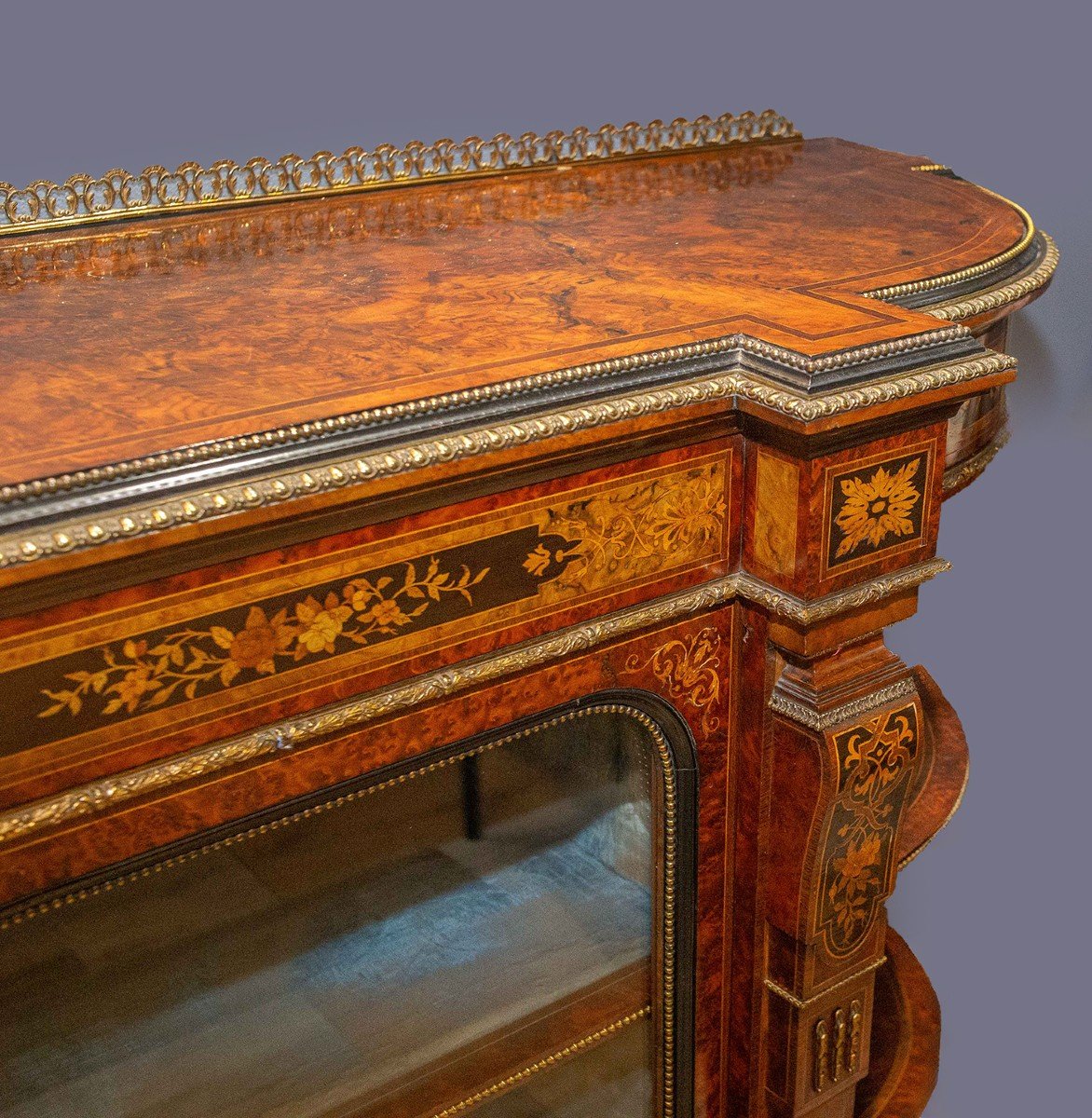 Sideboard/window, In Walnut Burl, Napoleon III Style, Early 20th Century-photo-3
