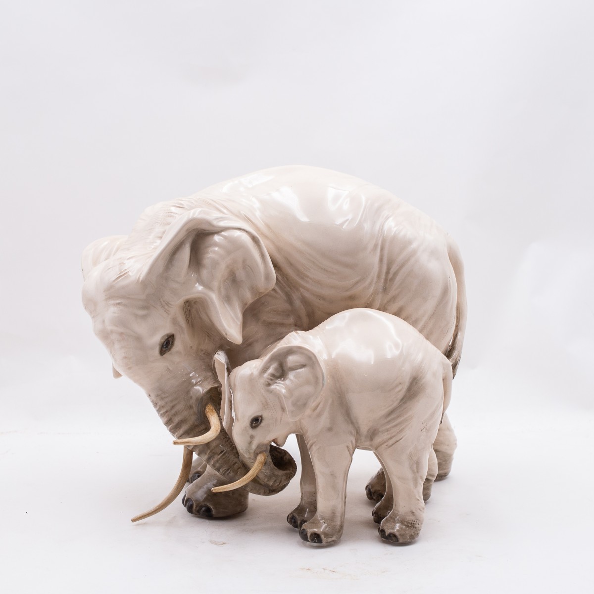 Bruno Tornati pour Cacciapuoti, sculpture en terre cuite majolique, "Amour maternel", 1950  