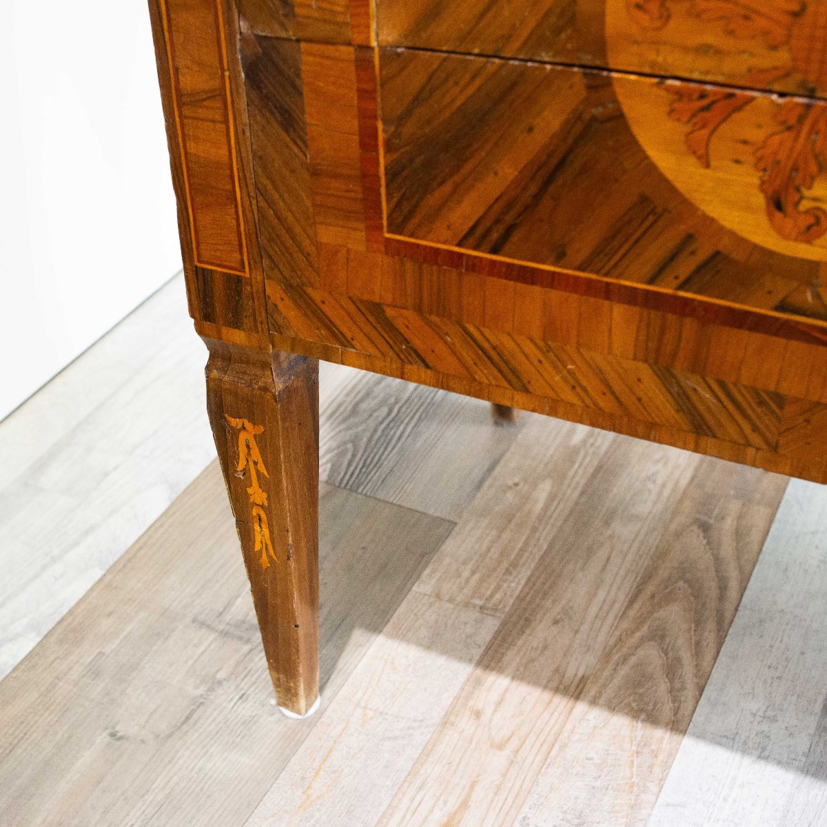 Table de chevet en noyer, style Louis XVI -XIXe siècle-photo-3