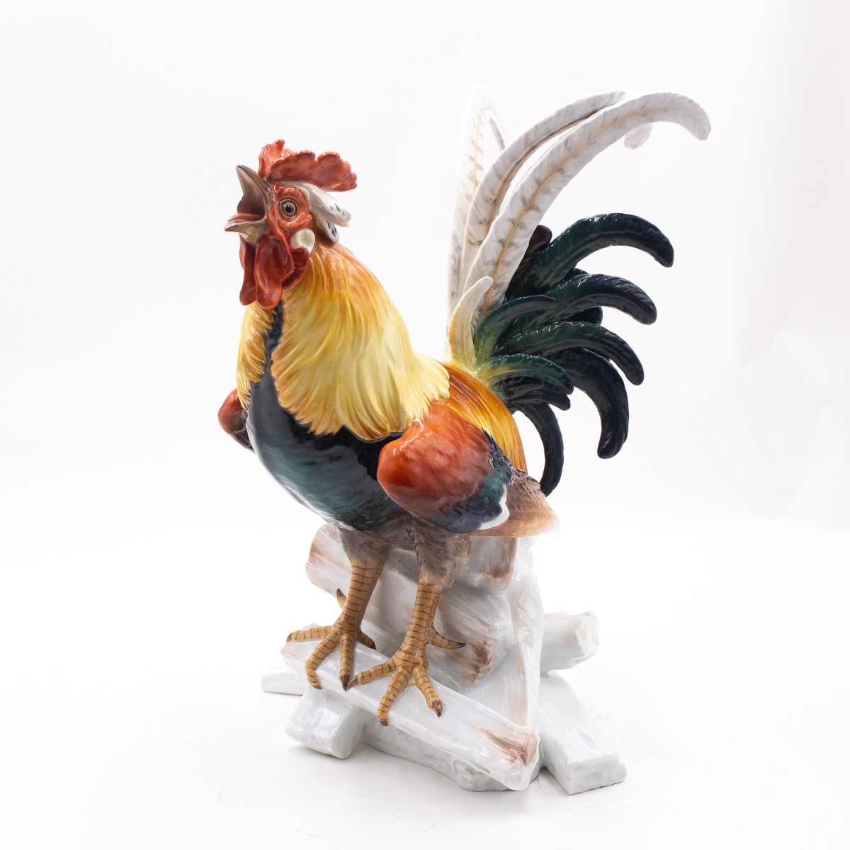 Céramique de Meissen, « Coq sur un tas de bois », fin du XIXe siècle, début du XXe siècle  