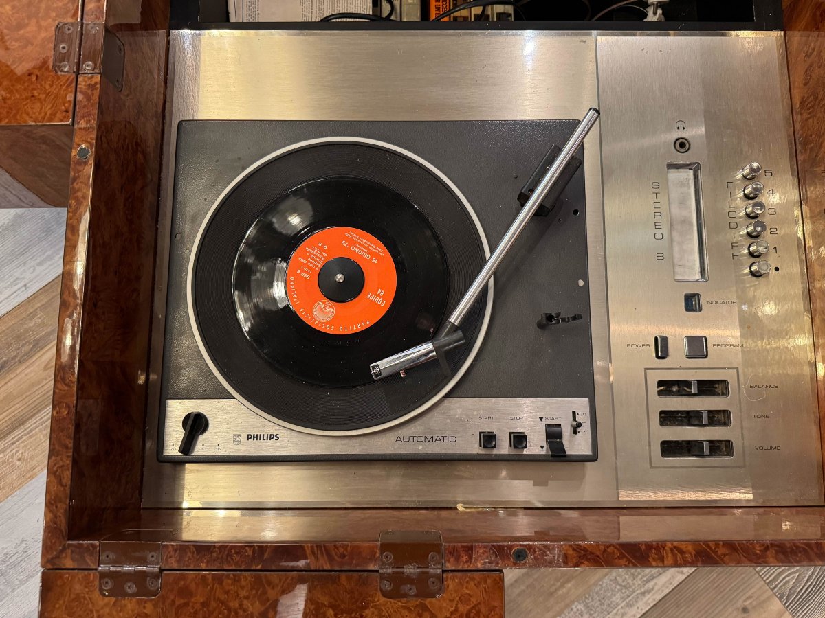 Philips “playbox” Radio-turntable For Medea – 1974-photo-1