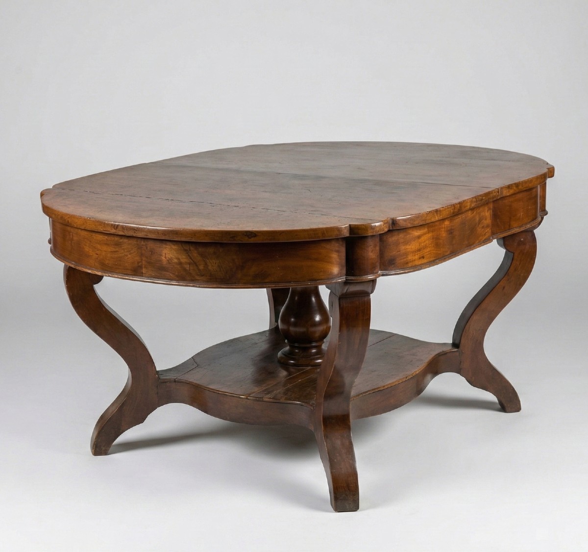 Extendable Piedmontese Basket Table In Walnut, 19th Century
