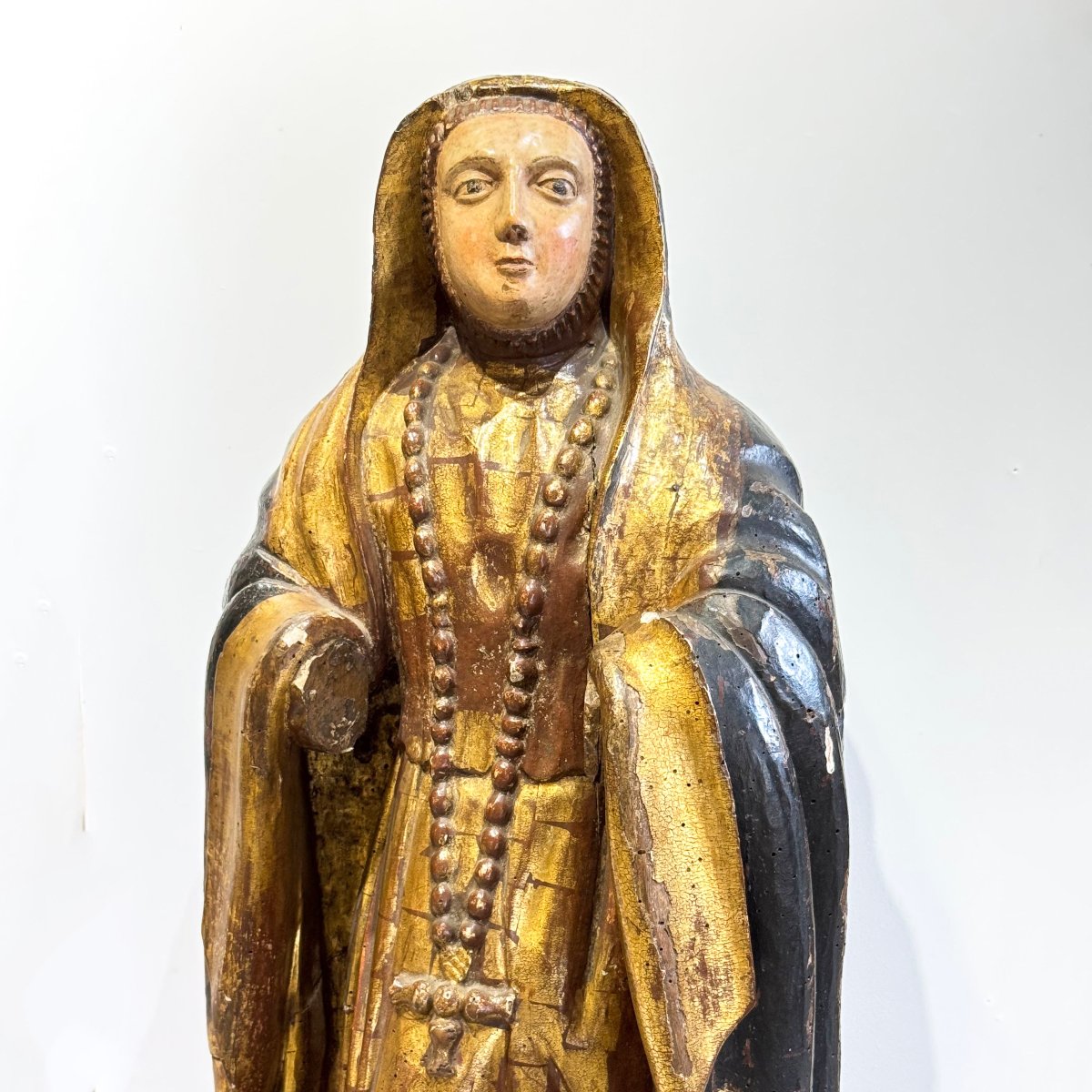 « Sainte en prière », sculpture en bois polychrome, XVIIe siècle-photo-1