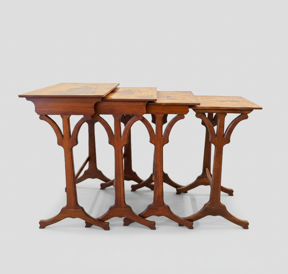 Émile Gallé, ensemble de quatre tables gigognes Art nouveau, début du XXe siècle-photo-4