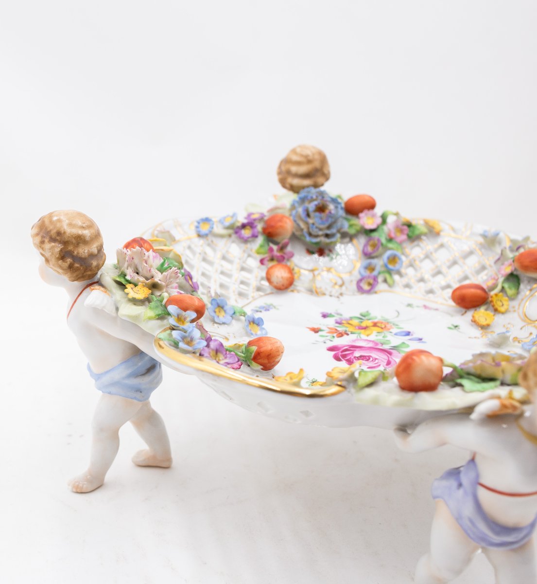 Manufacture Von Schierholz, centre de table figuratif avec chérubins, époque 1900-photo-2