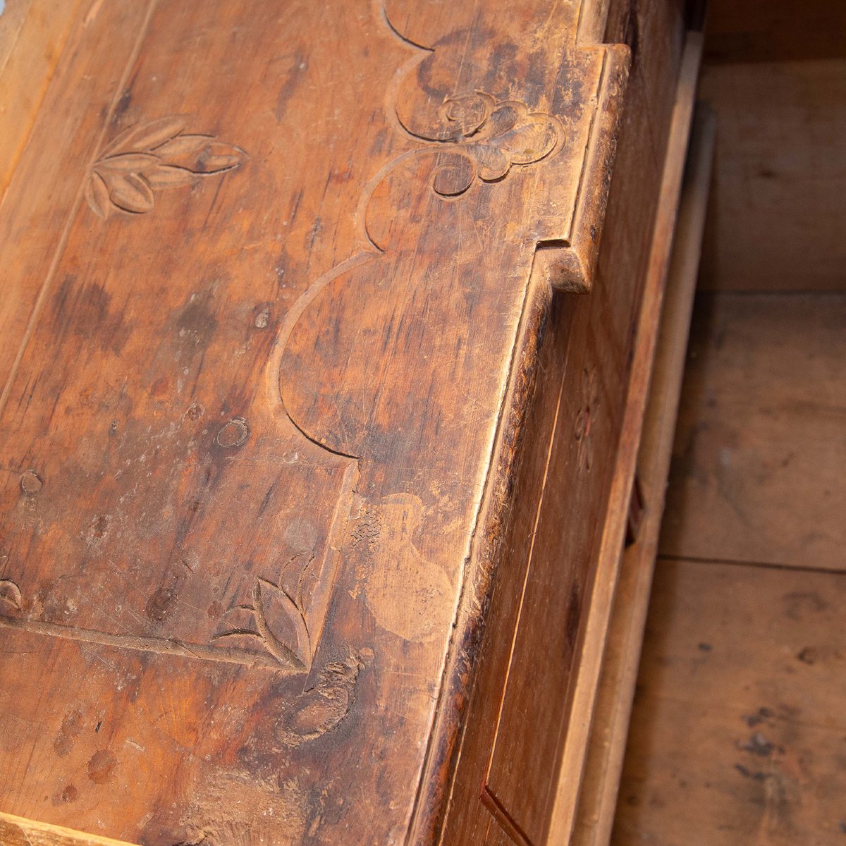 Coffre frioulan peint, fin du XVIIIe – début du XIXe siècle-photo-7