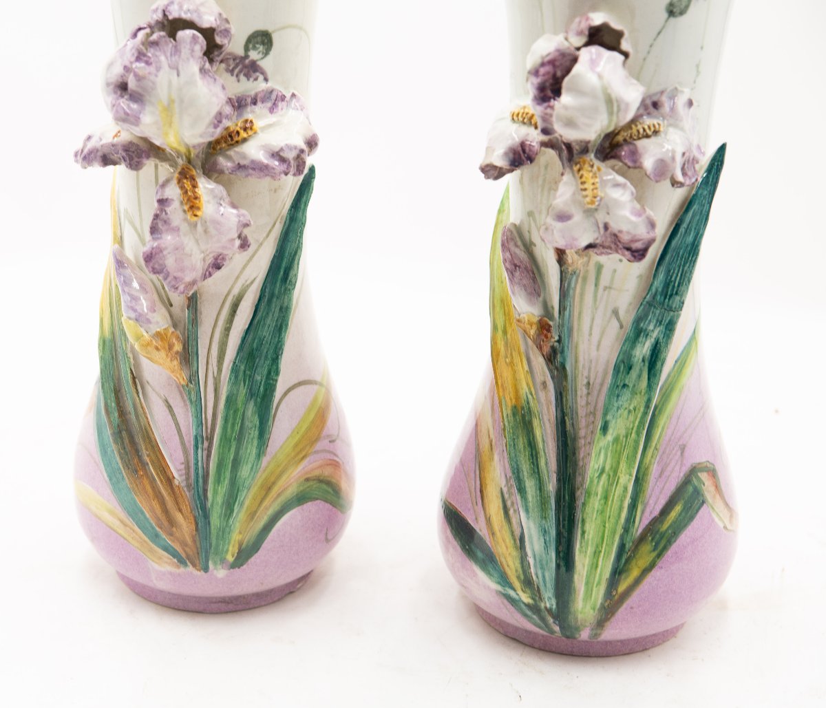 "iris In Bloom: Pair Of Art Nouveau Vases" 20th Century-photo-2