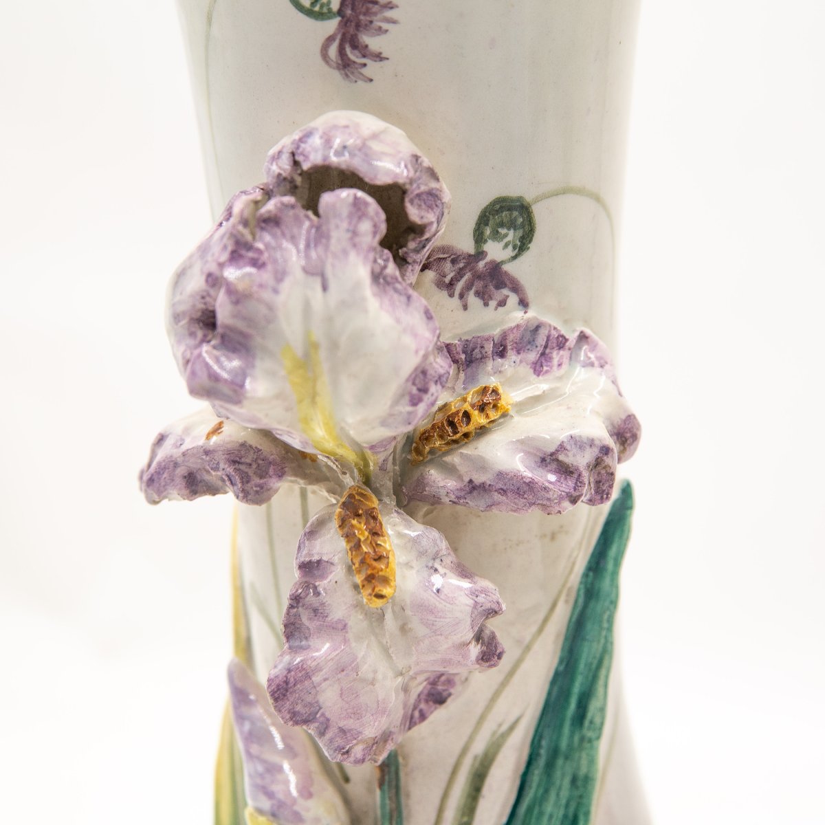 "iris In Bloom: Pair Of Art Nouveau Vases" 20th Century-photo-5