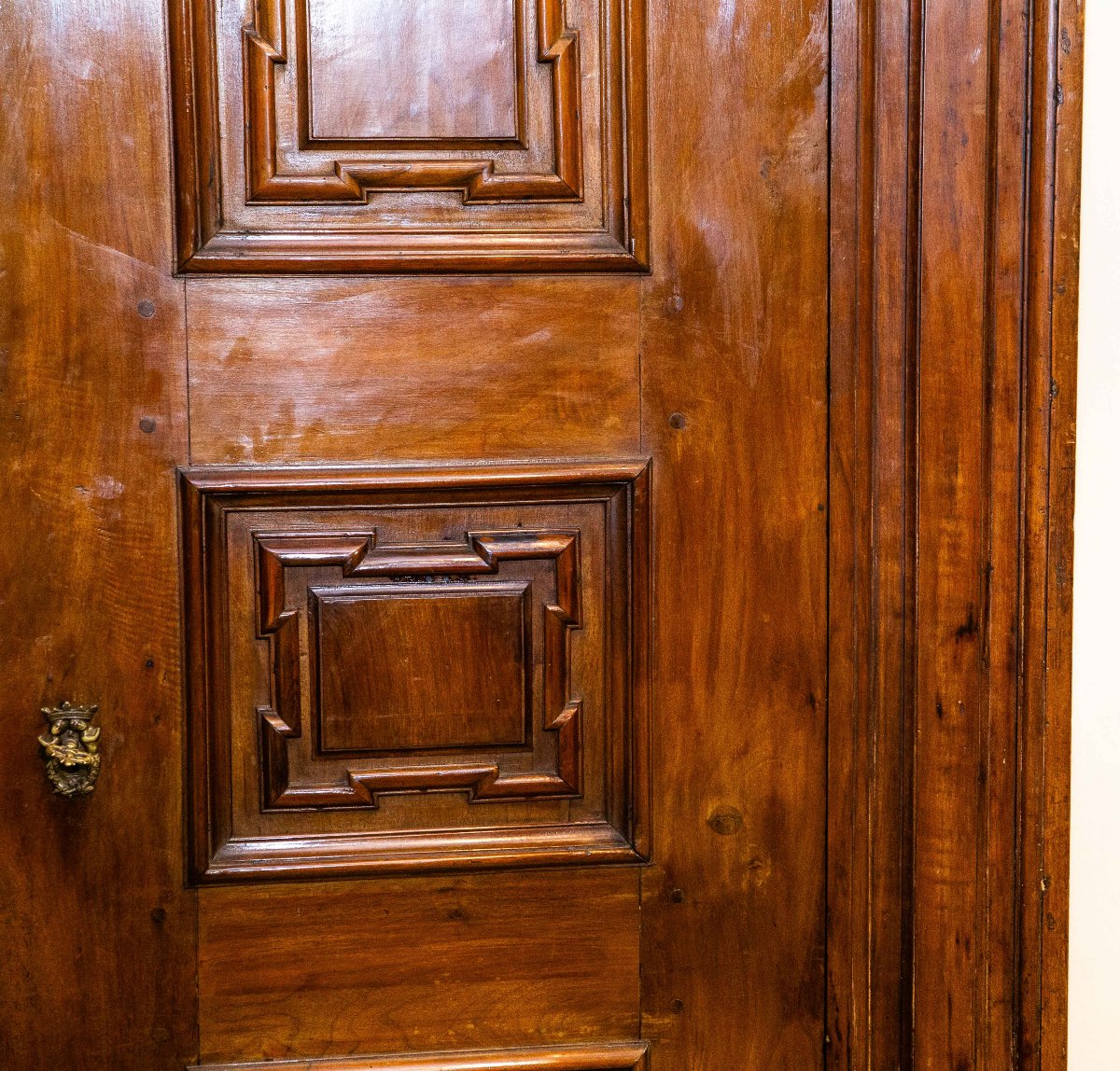 Armoire lombarde en noyer, XVIIIe siècle-photo-3