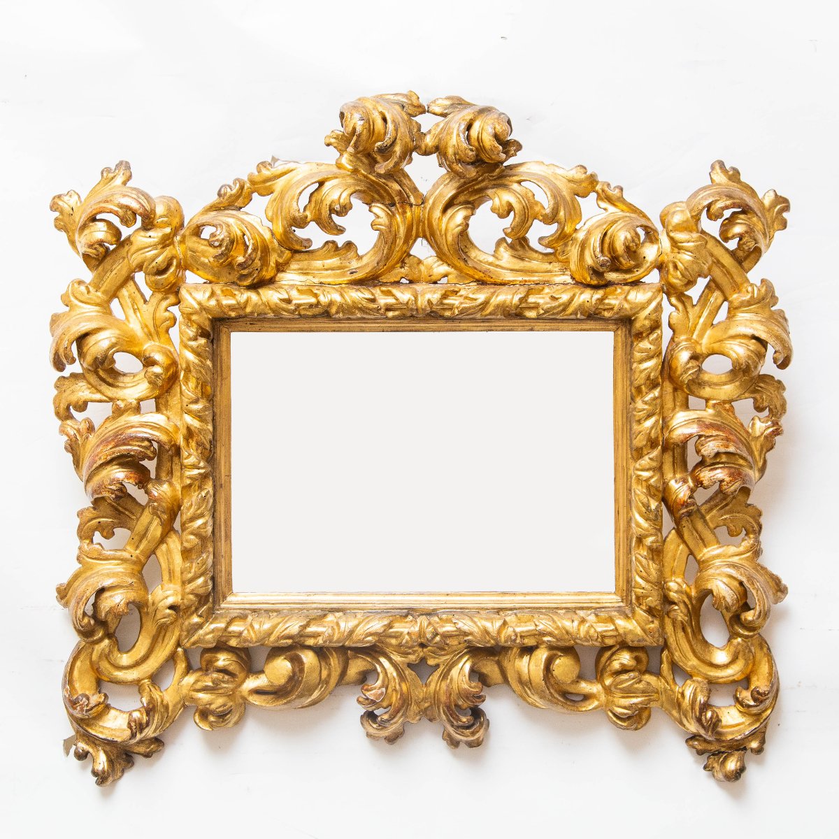 Cadre doré, style baroque, XIXe siècle