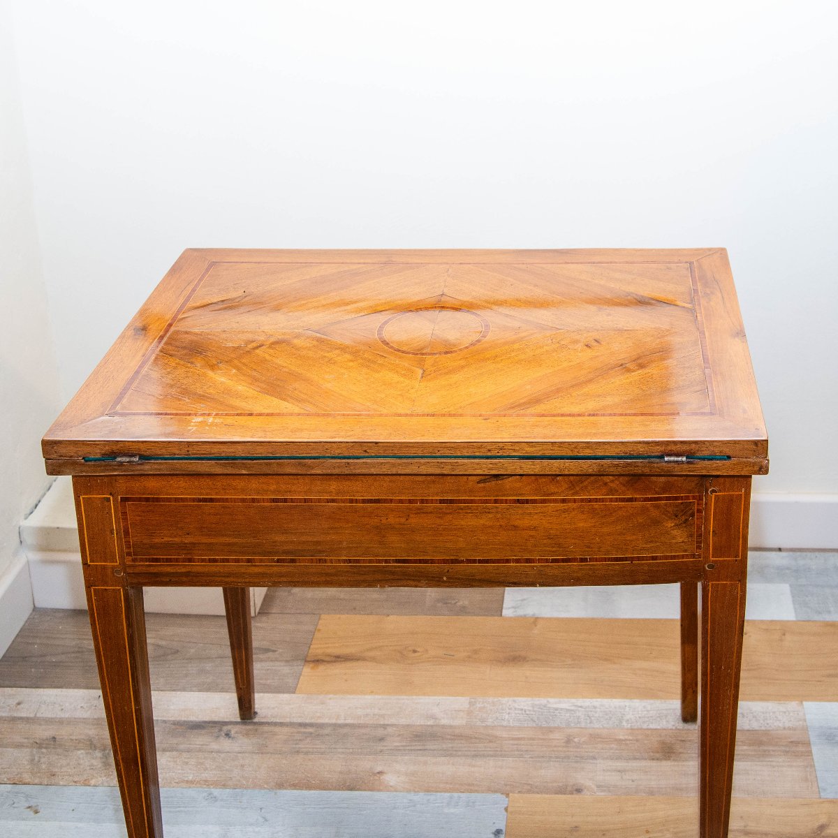 Petite table de jeu en noyer, style Directoire, XIXe siècle-photo-5