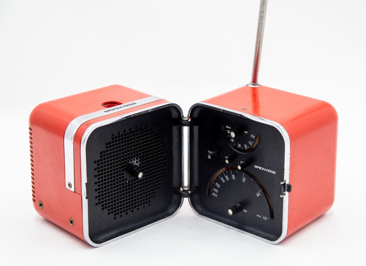 Radio Cubo Brionvega TS502, époque XXe siècle-photo-1