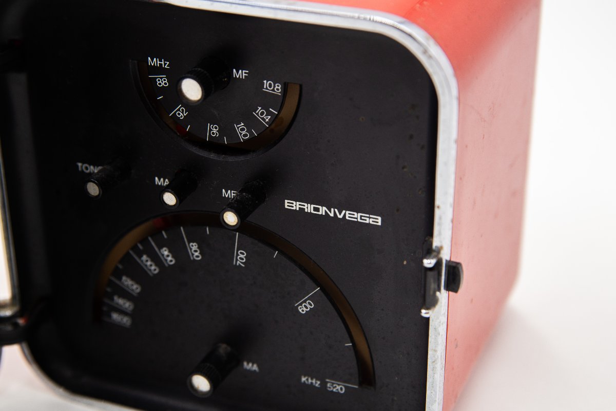 Radio Cubo Brionvega TS502, époque XXe siècle-photo-2