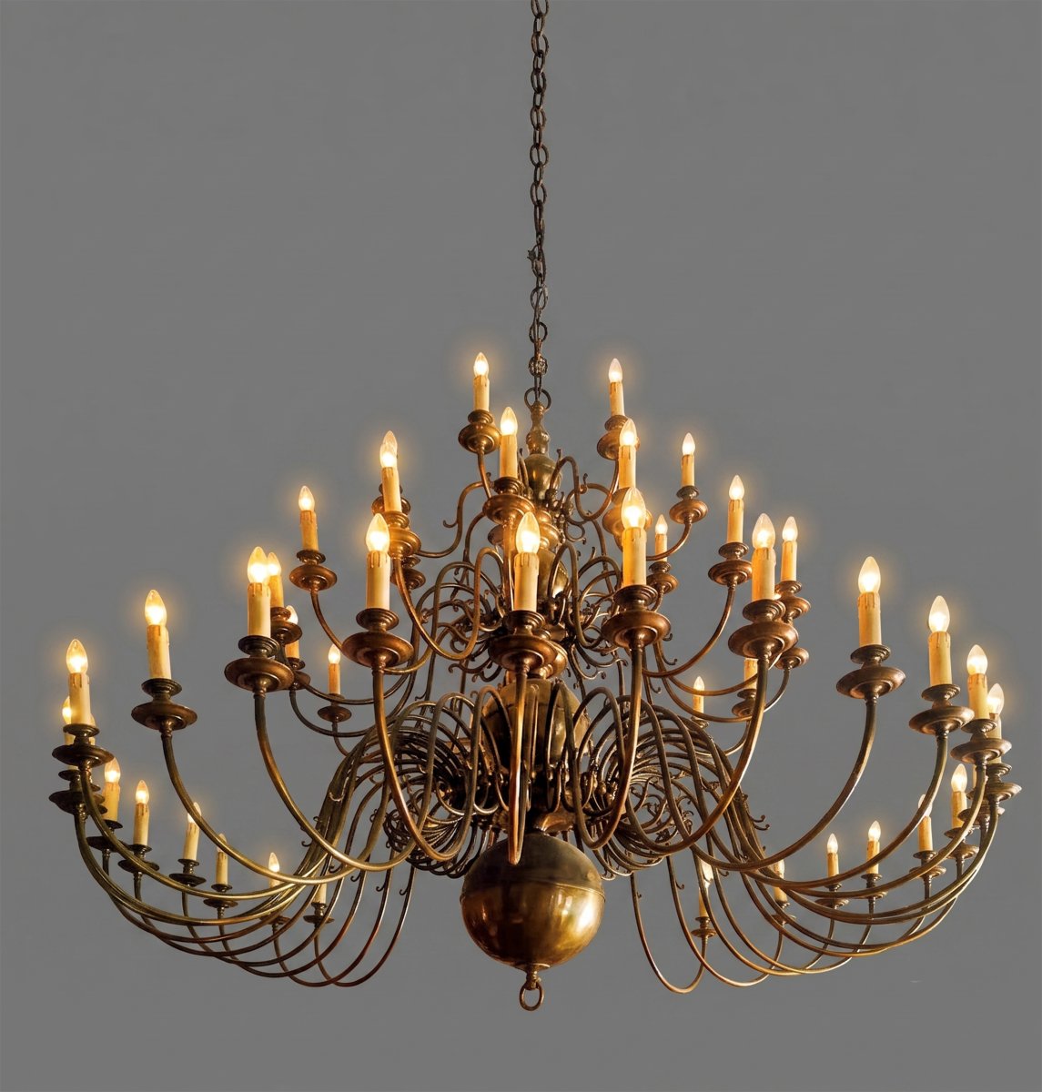 Lustre de salon en laiton, 56 lumières, des années 30/40