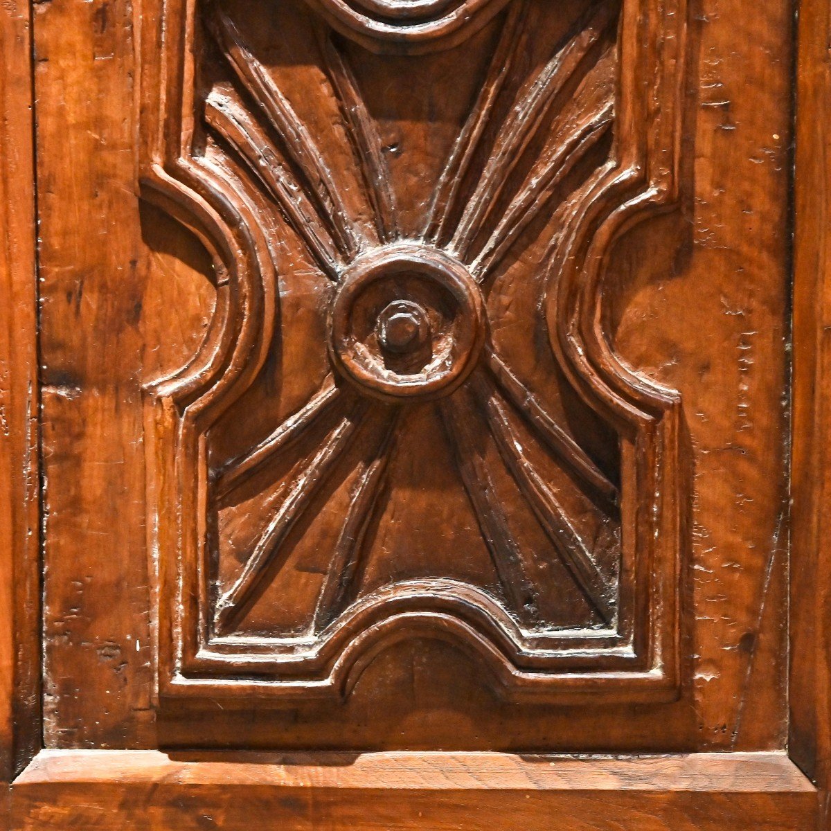 Antique Walnut Sideboard, 16th / 17th Century-photo-1