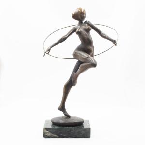 Carlo Capellini, « Donna con cerchio » (Femme avec cercle), signé, 1972/1974