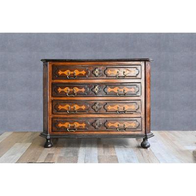Piedmontese Walnut Wood Dresser 600