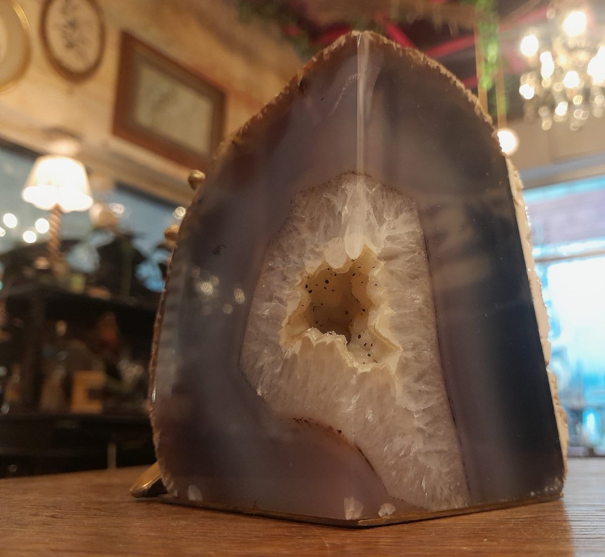 Morceau de géode d'agate polie et corail en bronze doré-photo-3