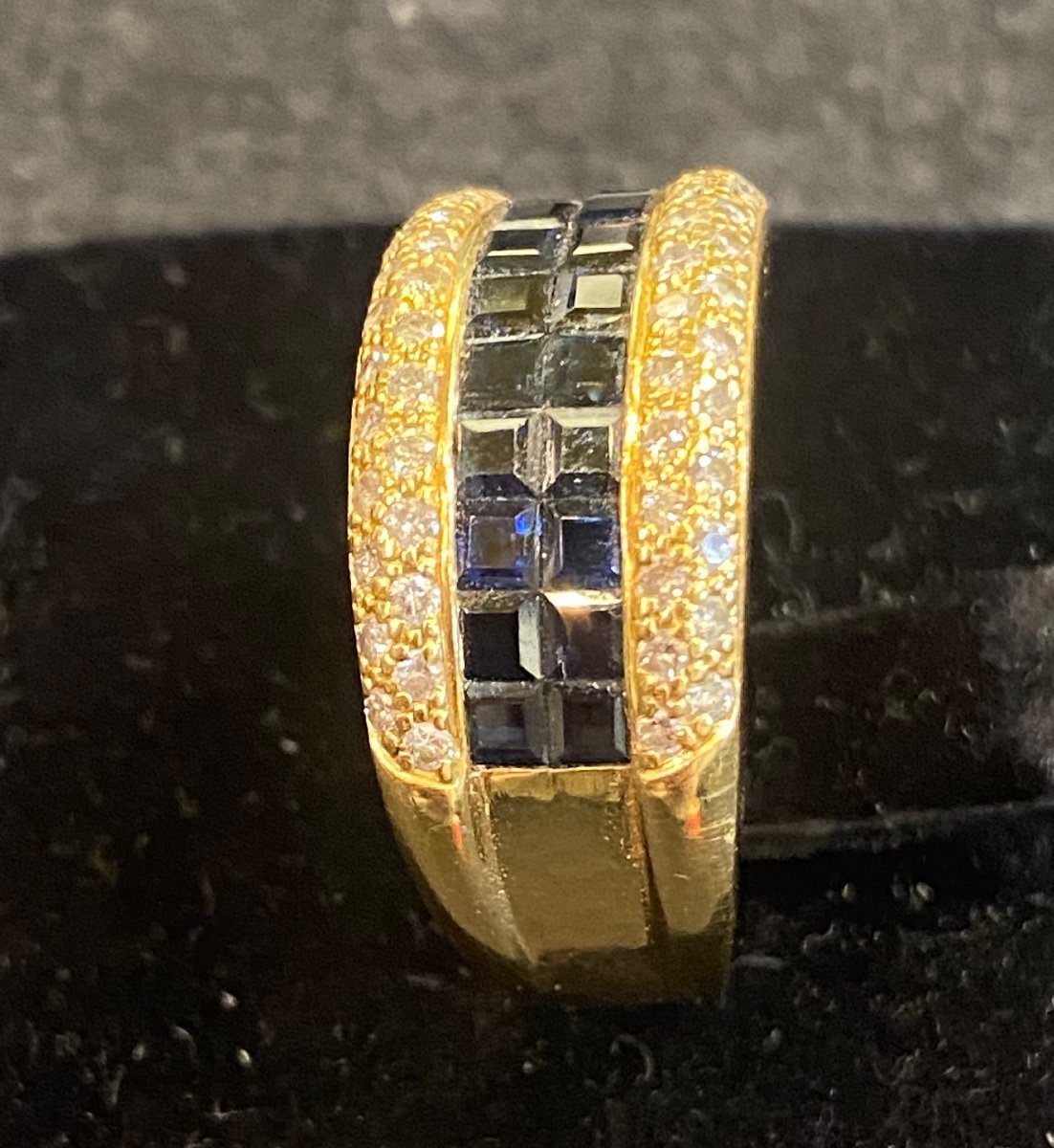 Calibrated Sapphire Band Ring-photo-4