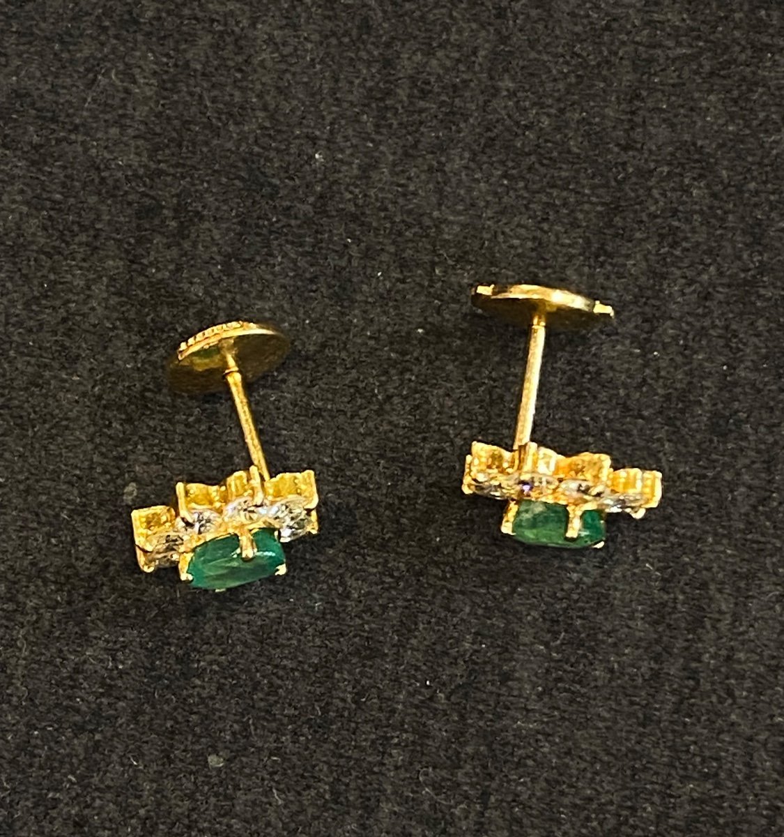 Une Paire De Boucles D’oreilles Diamants Emeraudes-photo-3