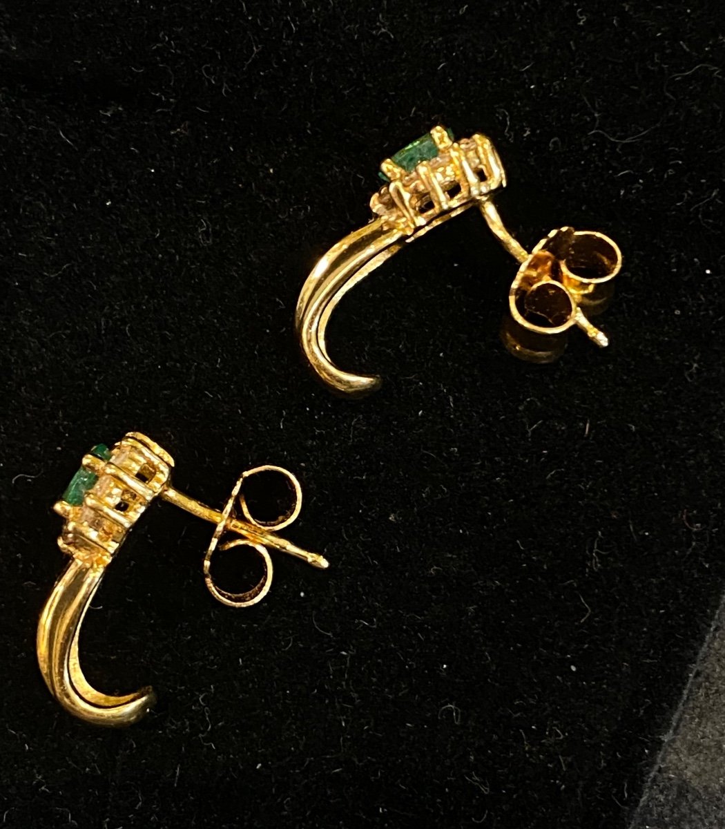A Pair Of Emerald And Diamond Earrings -photo-3