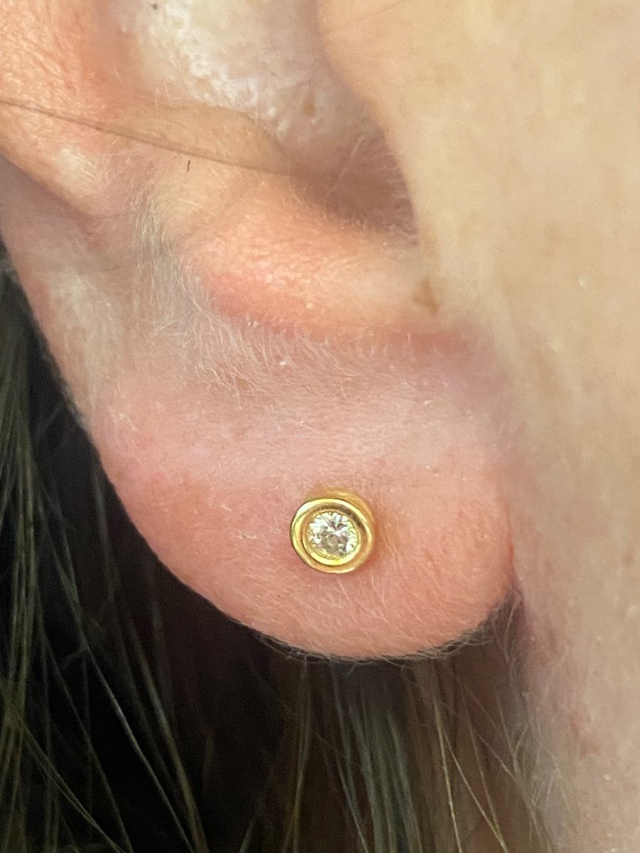 Une Paire De Boucles D’oreilles Diamants -photo-3
