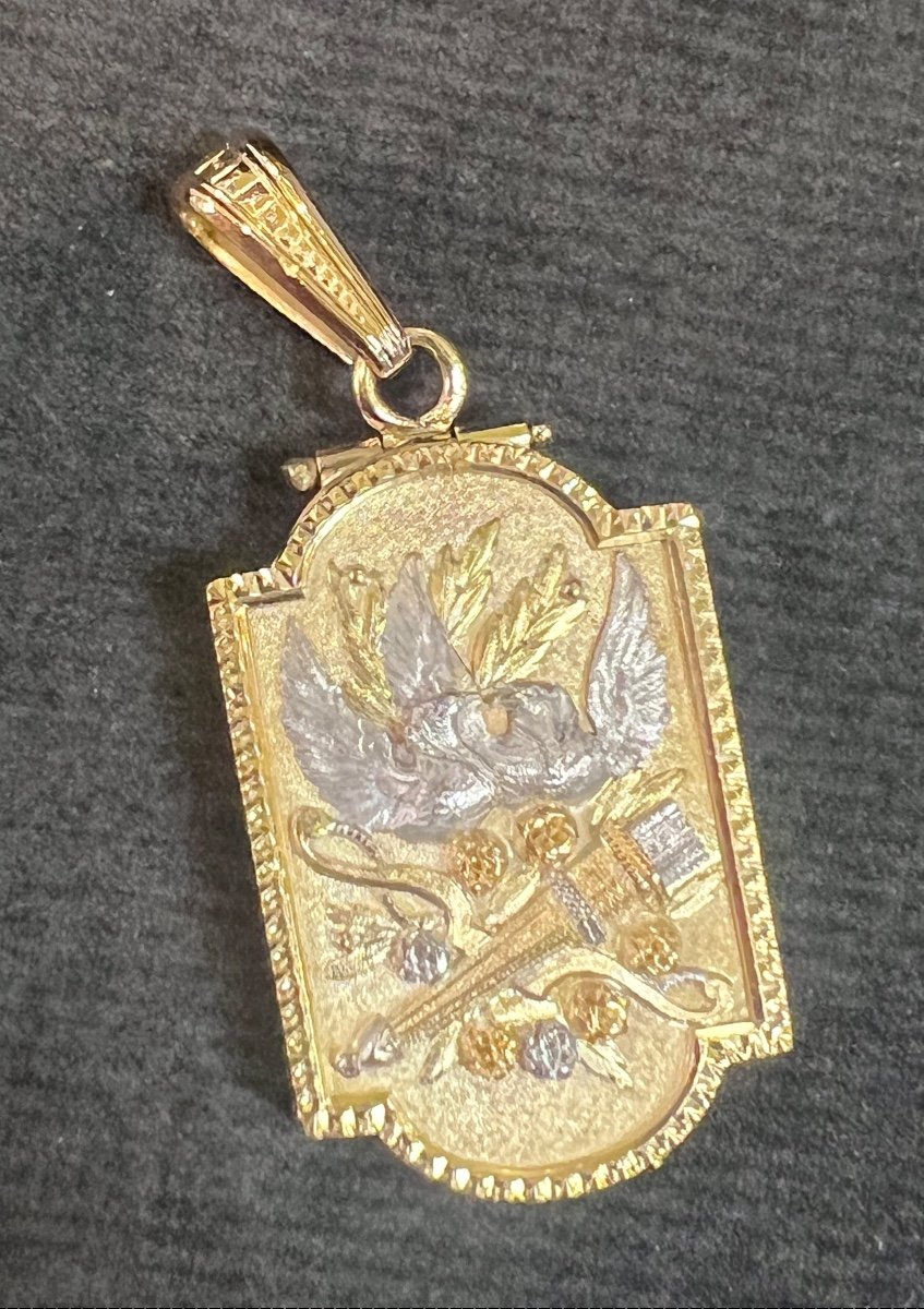 Napoleon III Cassolette Pendant