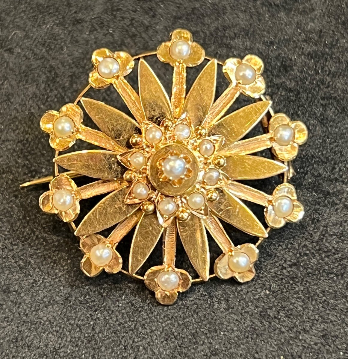 Half Fine Pearl Brooch 