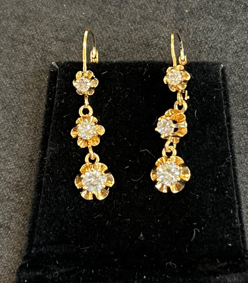 A Pair Of Sleeper Earrings -photo-4