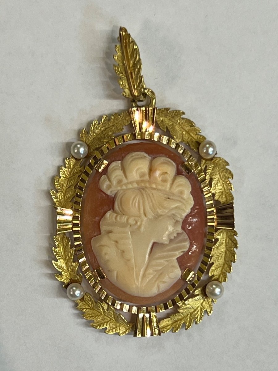 Pendentif Camée Et Perles 
