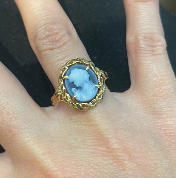Cameo Ring 