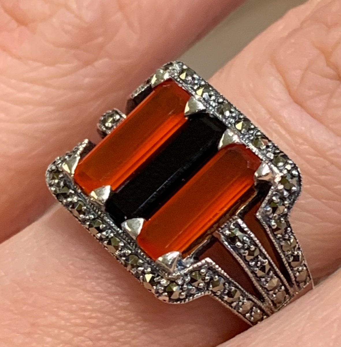 Silver And Carnelian Tank Ring-photo-1