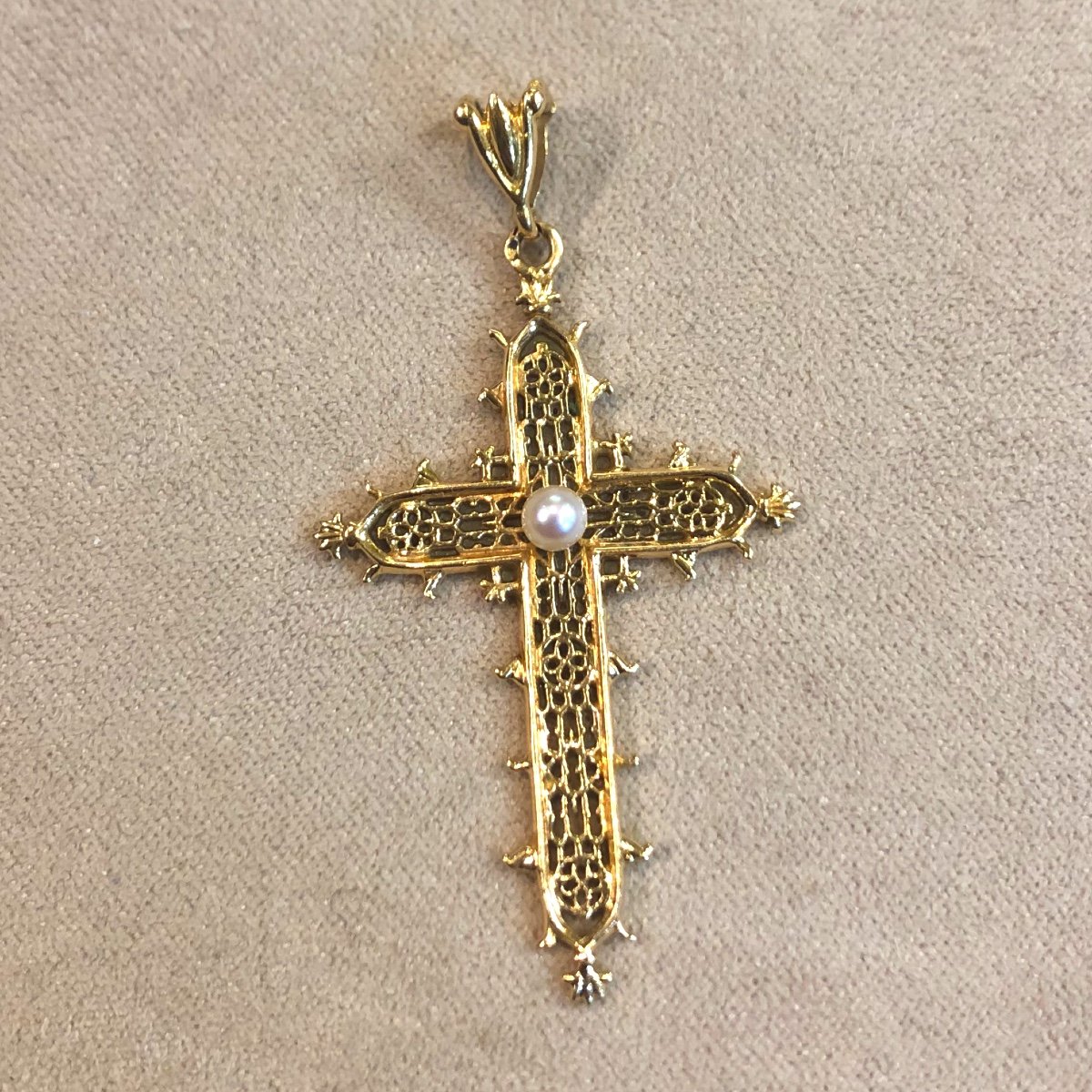 Croix Avec Perle