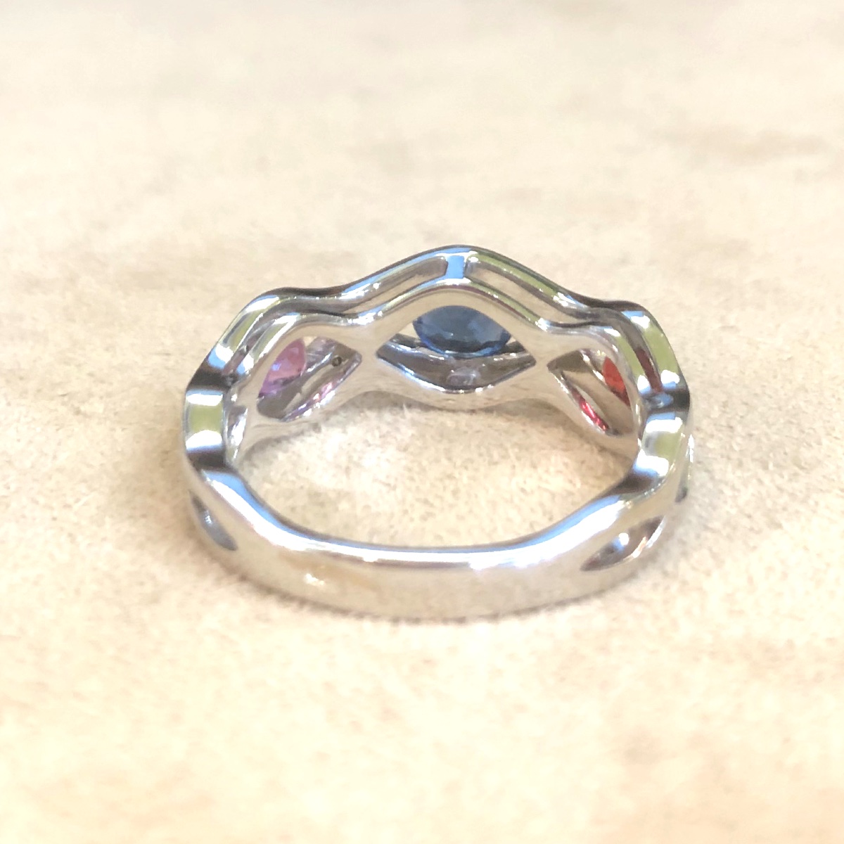 Bague entrelacée saphirs-photo-2