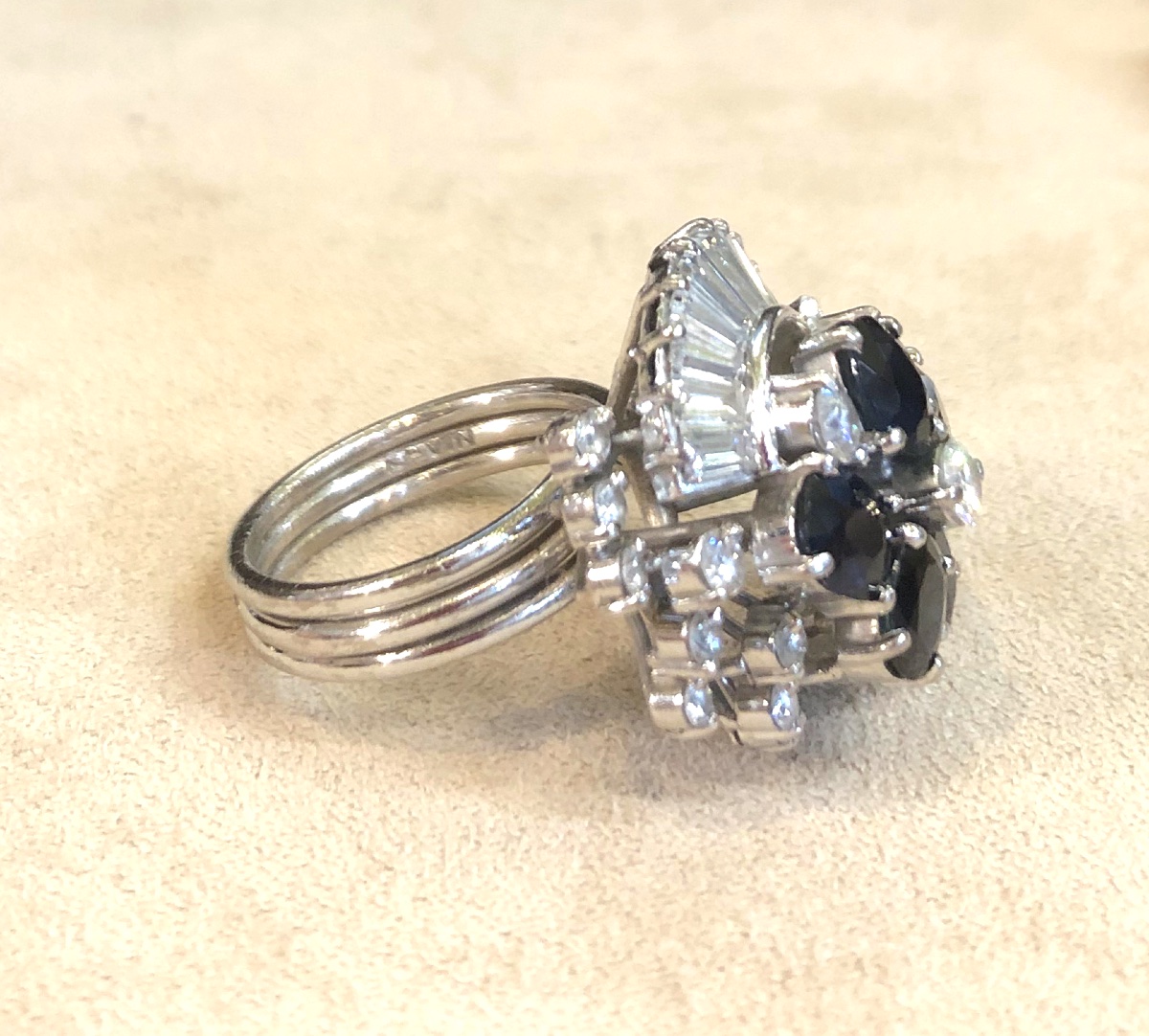 Bague originale saphirs et diamants-photo-5