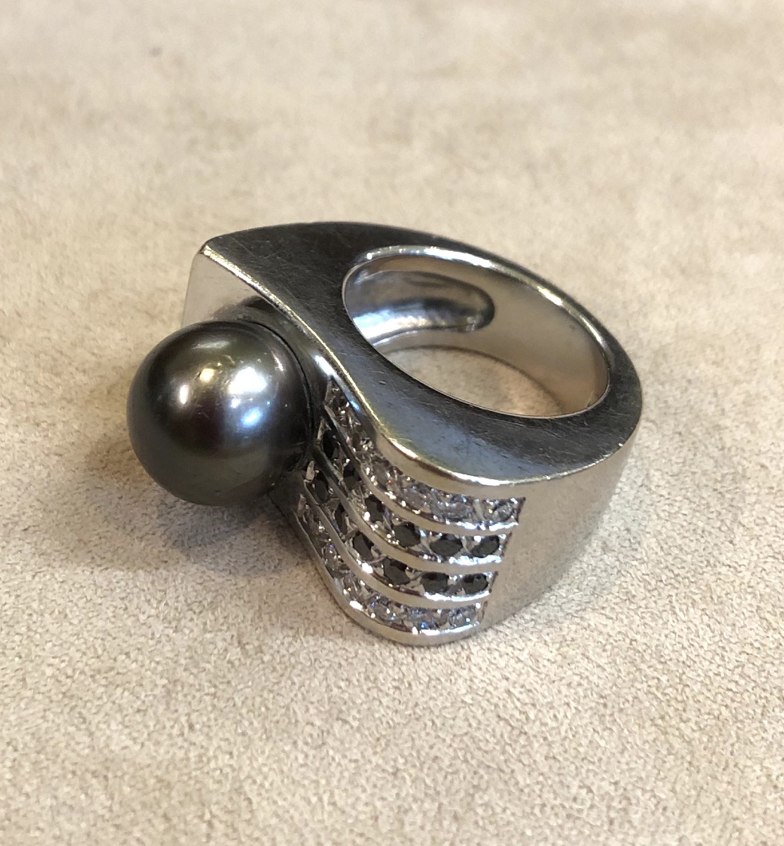 Pearl And Diamond Tank Ring-photo-5