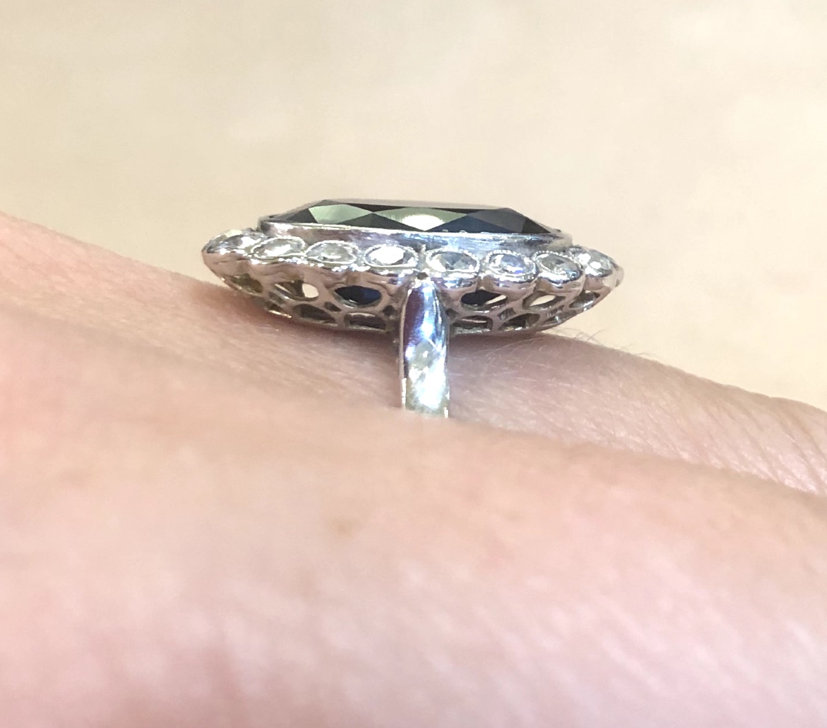 Bague saphir entourage diamants-photo-1