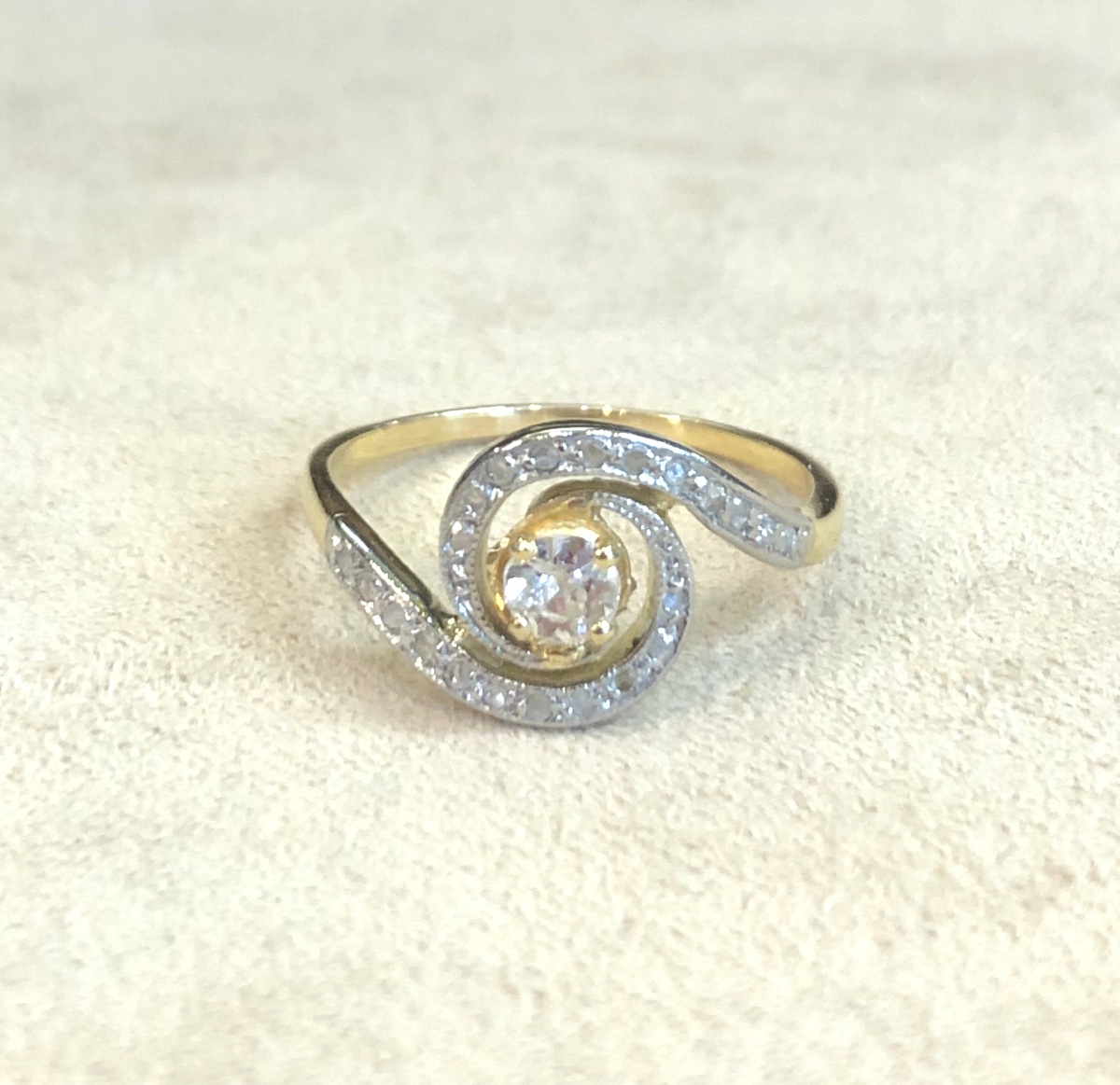 Bague tourbillon
