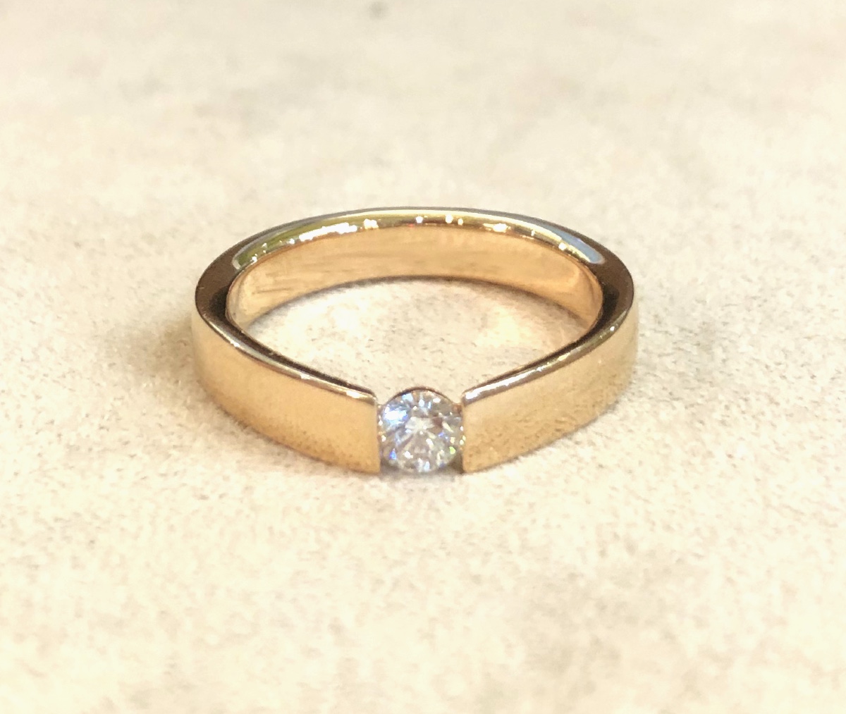 Bague avec diamant