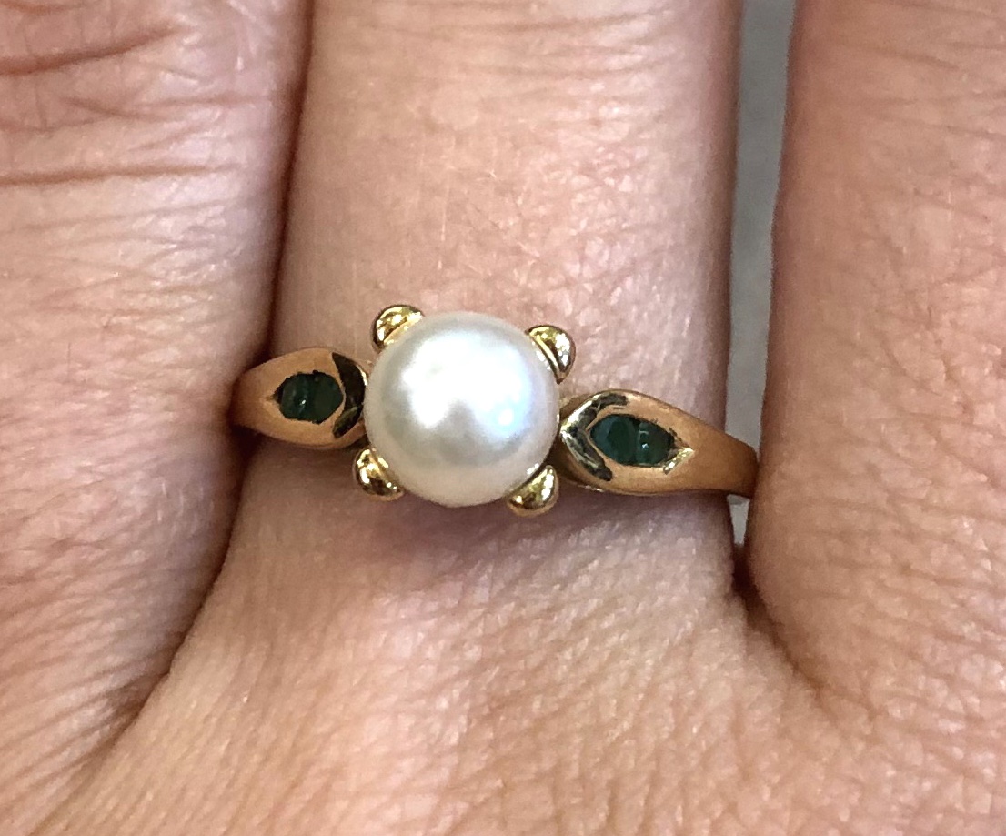 Pearl And Emerald Ring-photo-1