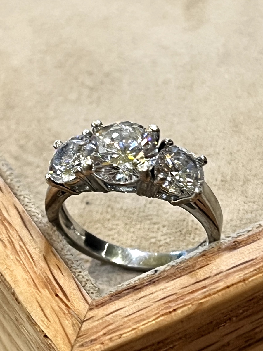 Zircon Ring 
