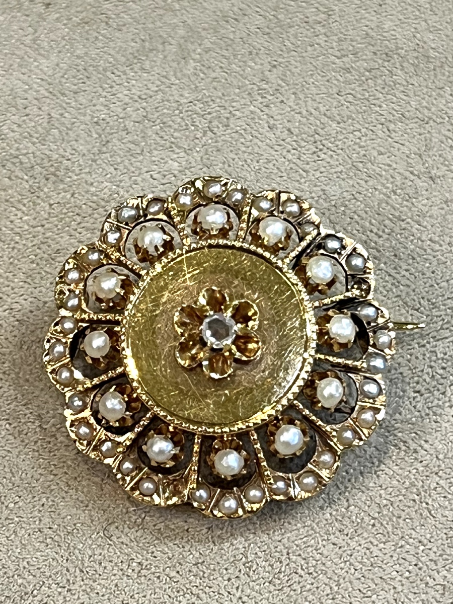 Broche rose de diamant et perles fines