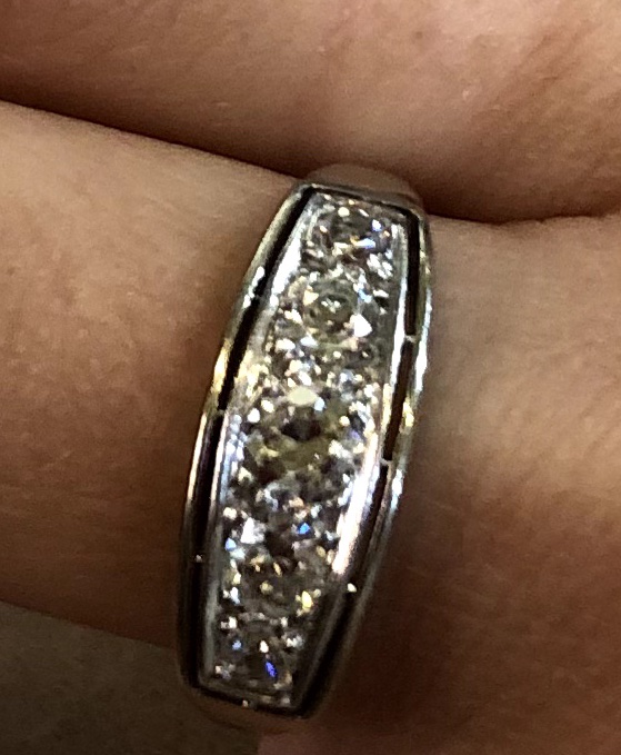 Bague ligne diamants-photo-1