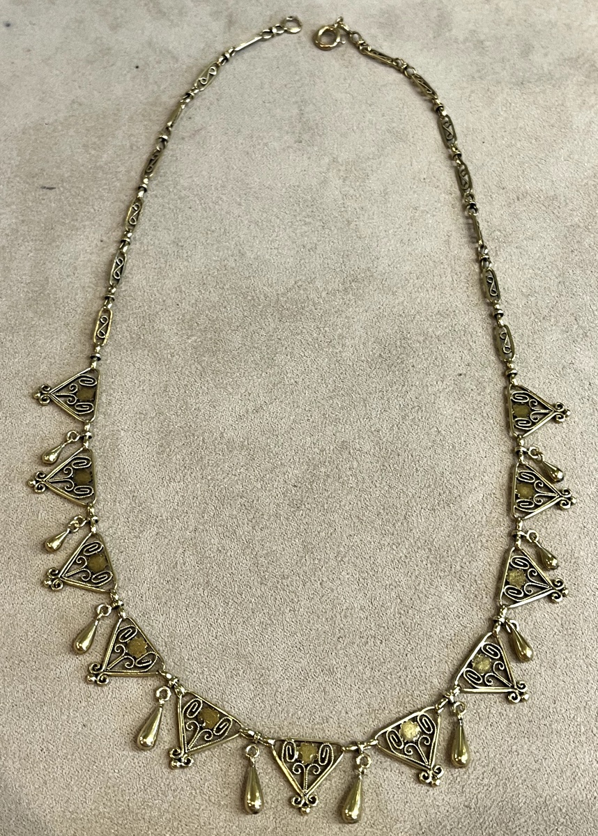 Gold Drapery Necklace -photo-2