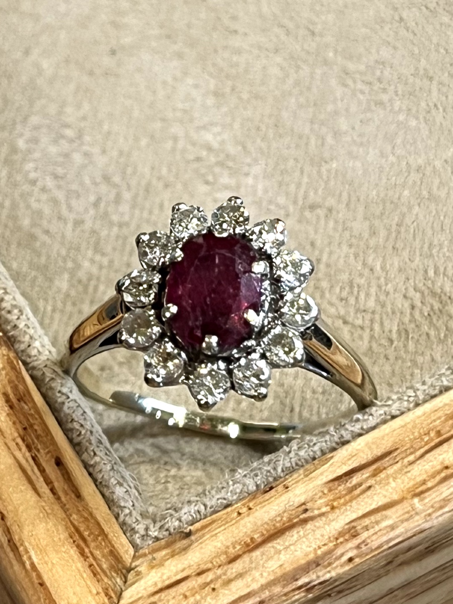Bague fleur Rubis Et Diamants