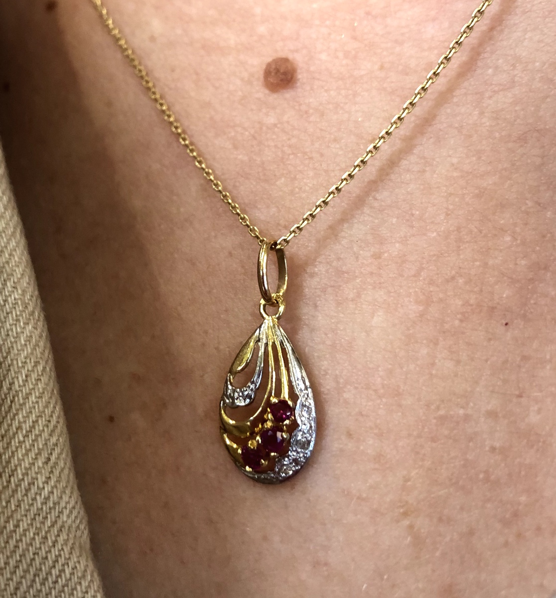 pendentif poire rubis et diamants -photo-3