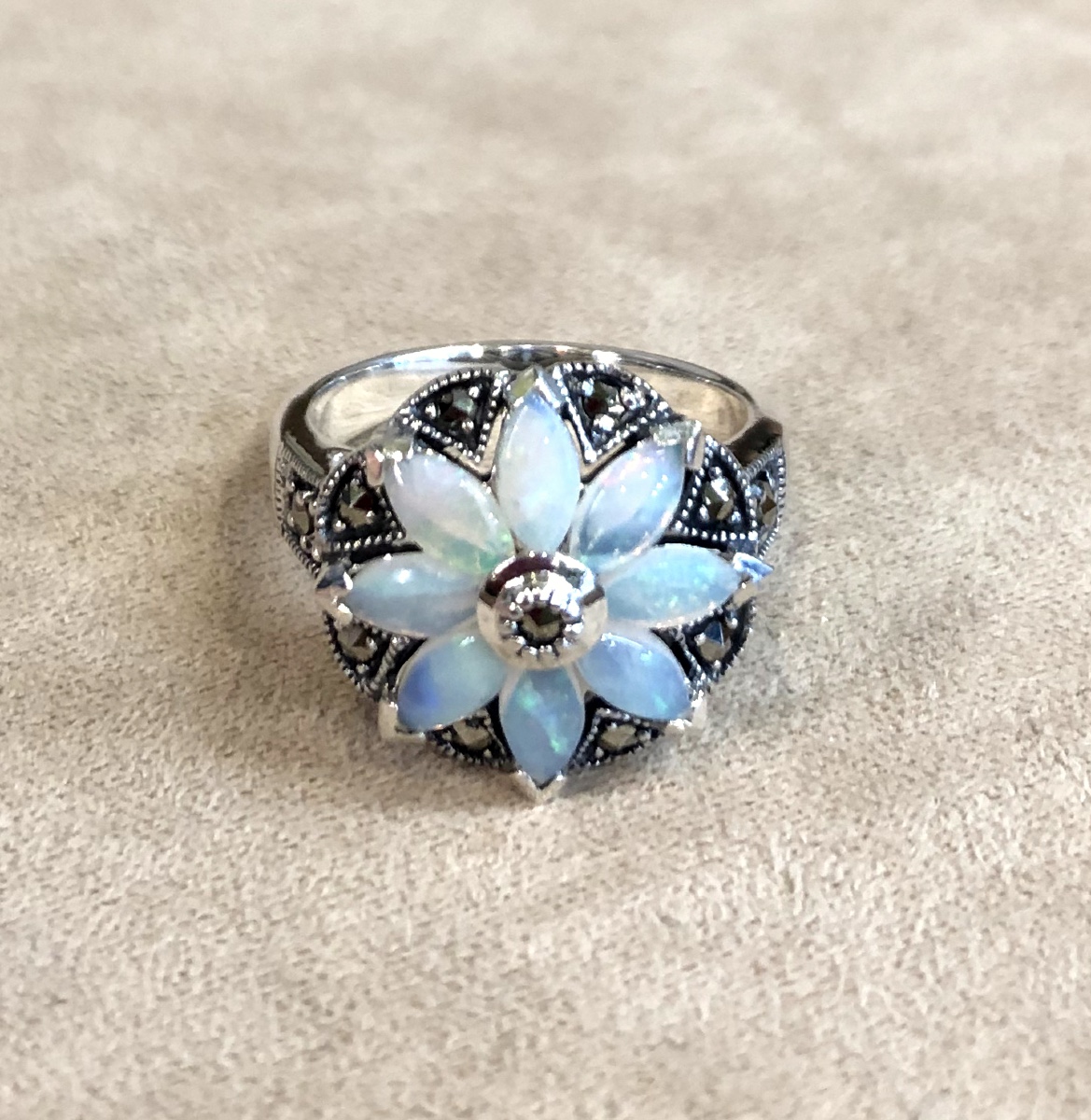 Bague opales et marcassites