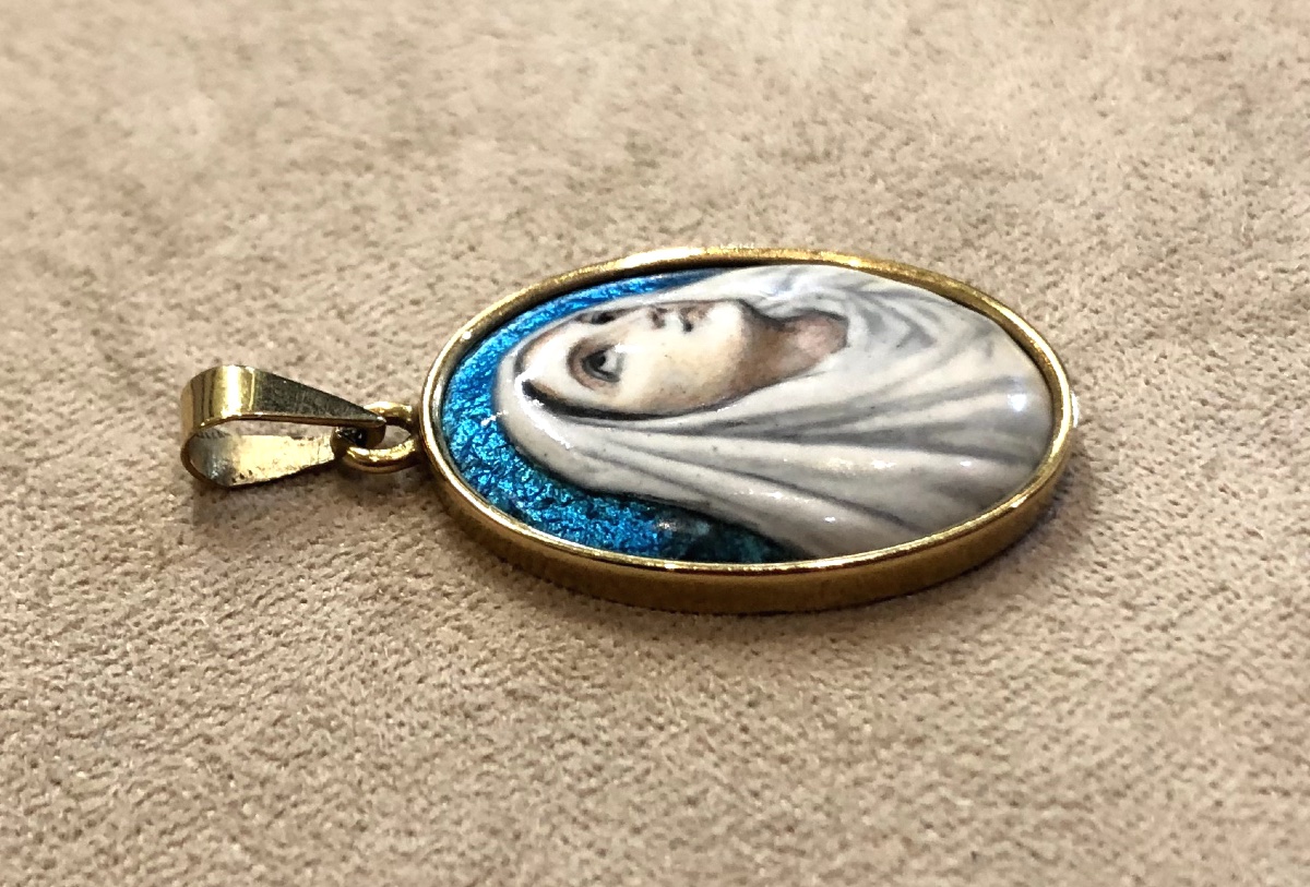Pendentif vierge en émaux de limoges-photo-3