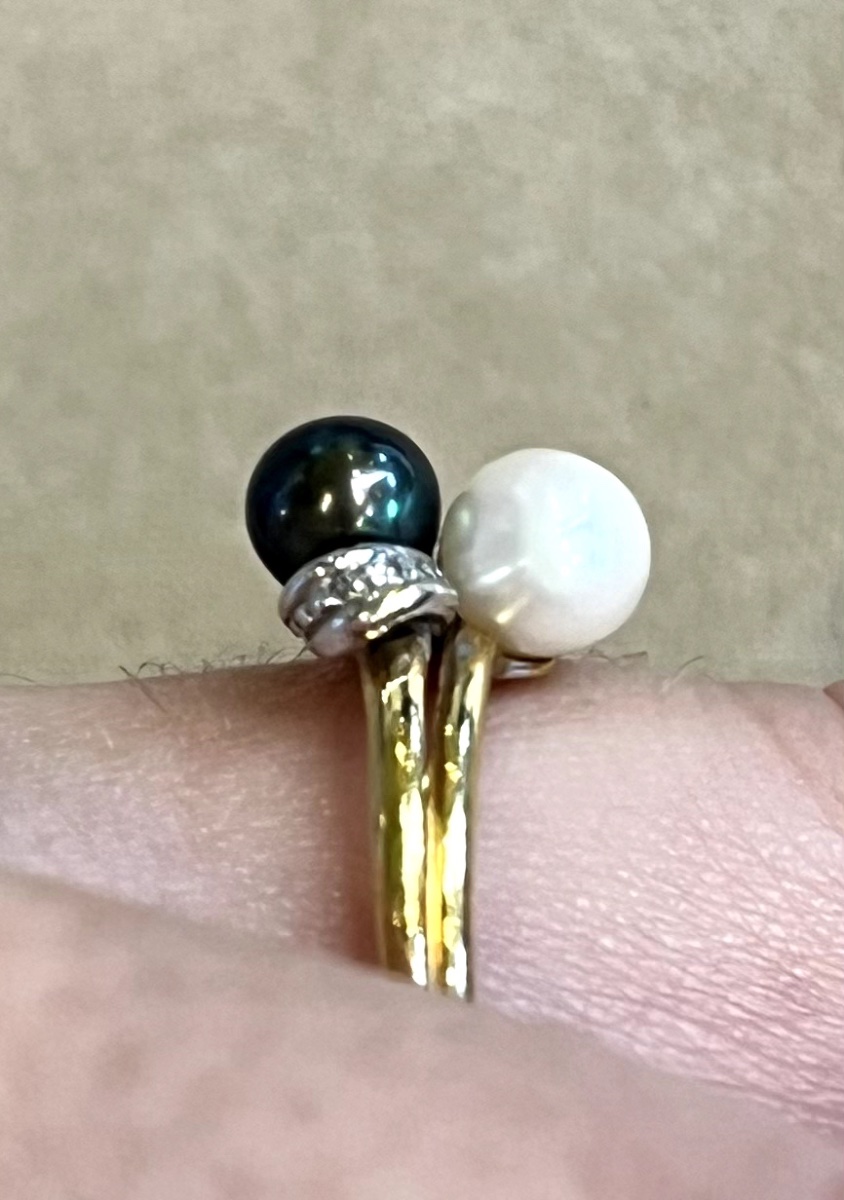 Two-tone Pearl And Diamond Ring -photo-2